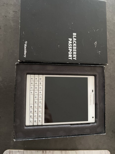 Mobil telefon Blackberry Passport