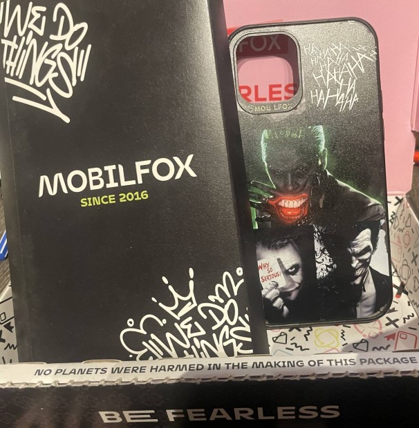 Mobilfox Iphone 12 tok dobozval Joker egyedi mints