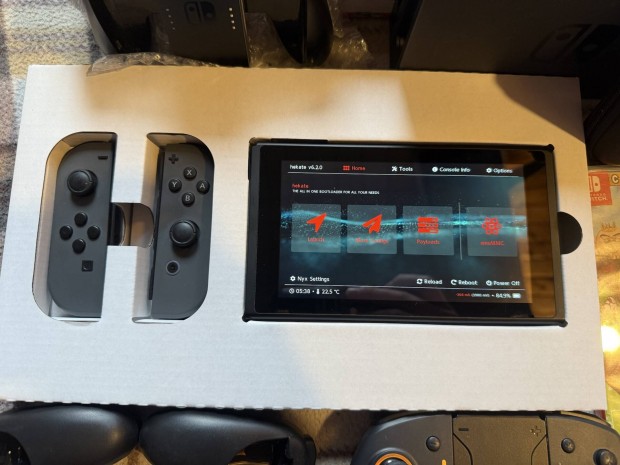 Moddolt Nintendo Switch V2 + samsung evo 256gb sd