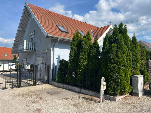 Modern 3 szobás sorházi lakás, 15 m2 terasszal, mélygarázzsal Hévizen