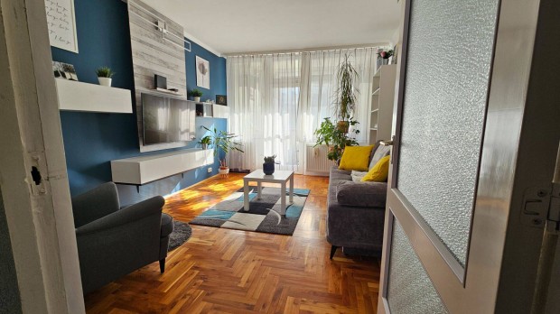 Modern, fel�j�tott, 3 szob�s, 69m2-es otthon a Hild Viktor utc�ban