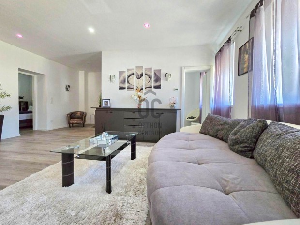 Modern, fiatalos, f�ldszinti, Erk�lyes lak�s Fert�szentmikl�son