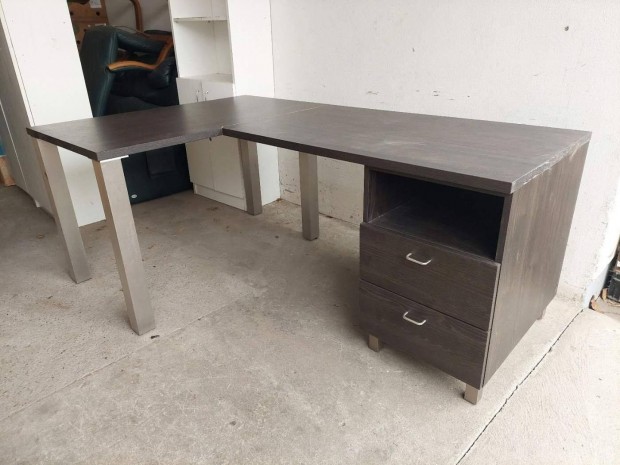 Modern irodai asztal rasztal - L-alak + fikos