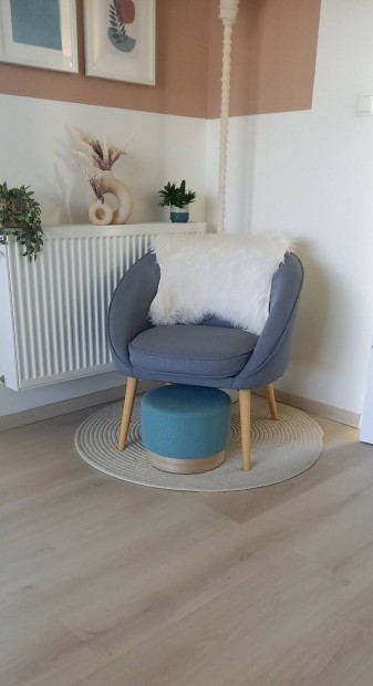 Modern knyelmes fotel