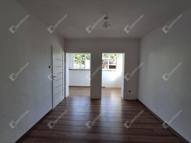 Modern megold�sok vid�ki hangulatban-Cs�rnyef�ld�n.