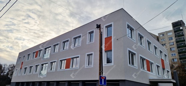 Modern otthonok a min�s�g jegy�ben Di�sgy�r sz�v�ben!