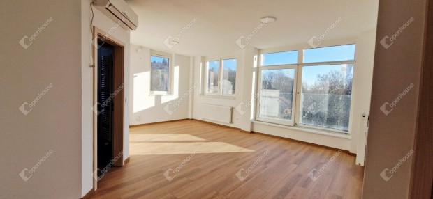 Modern otthonok a min�s�g jegy�ben Di�sgy�r sz�v�ben!