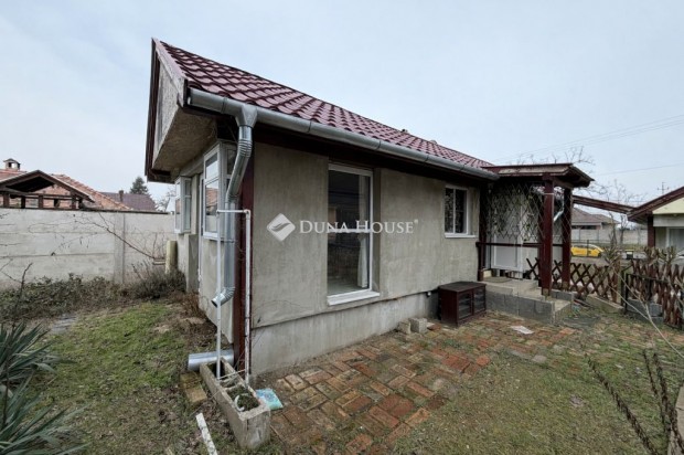 Mogyor�di 40 nm-es h�z elad�