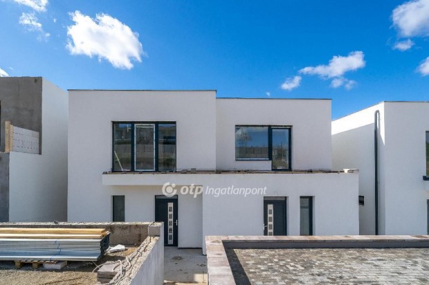 Mogyoródi eladó 115 nm-es ház