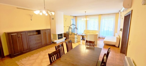 Mogyor�di elad� t�gla csal�di h�z