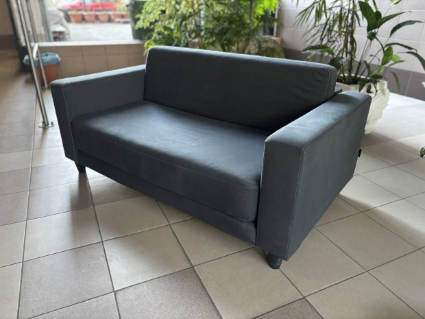 Mömax kihúzható, ágyazható kanapé