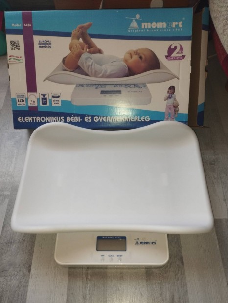 Momert csecsemő és kisgyermek mérleg