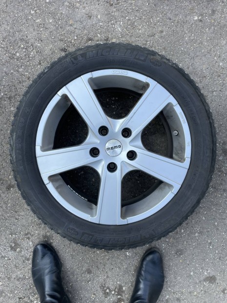 Momo 17"-os alufelni szett BMW-re