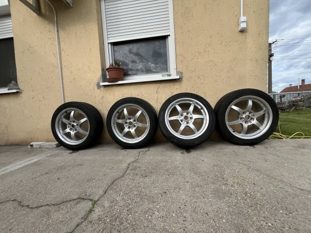 Momo Alufelni 5x112