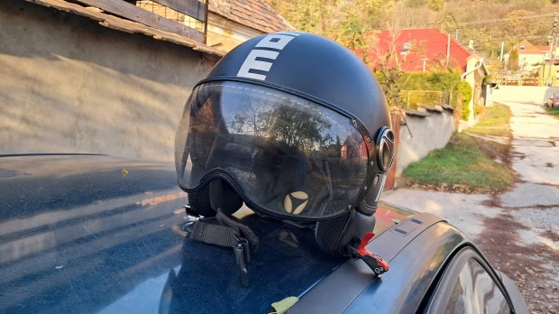 Momo Helmet Evo sisak