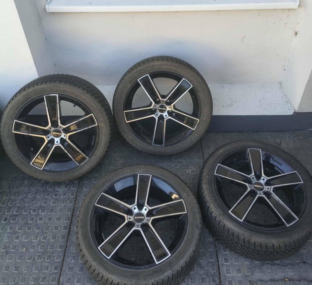 Momo Strike2 18x8 felni 5x114.3 5x115+Dunlop Winter Sport 5 R17225/45