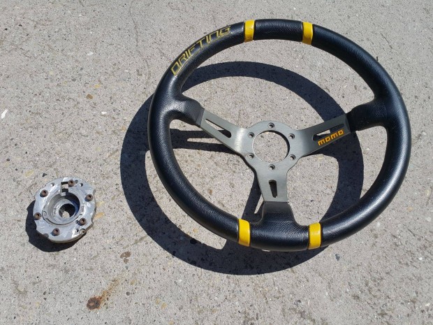 Momo m�lyagyas sportkorm�ny