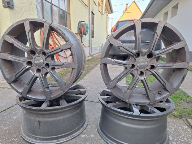 Momo quantum 8Jx17H2 alufelni