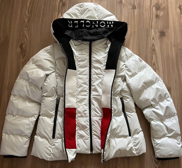 Moncler 4-es mret ni kabt