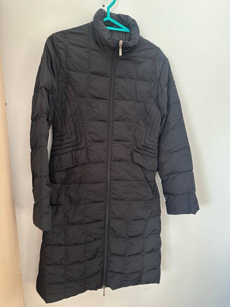 Moncler Mrkajelzssel elltott S-es Mretezs Ni Kabt