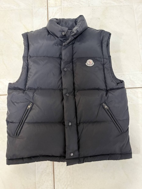 Moncler mellny S-M mret 