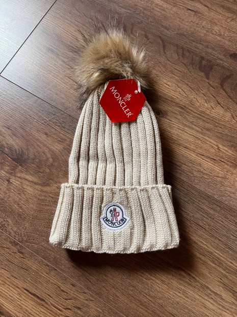 Moncler ni sapka