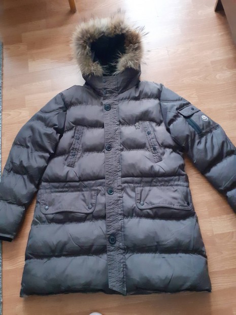 Moncler szrms kapucnis frfi kabt