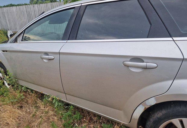 Mondeo mk4 Kombi első-hátsó ajtók