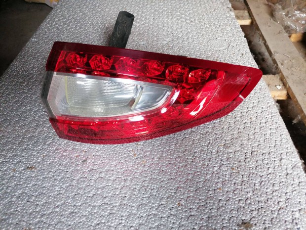 Mondeo mk5 kombi hátsó lámpa jobboldali