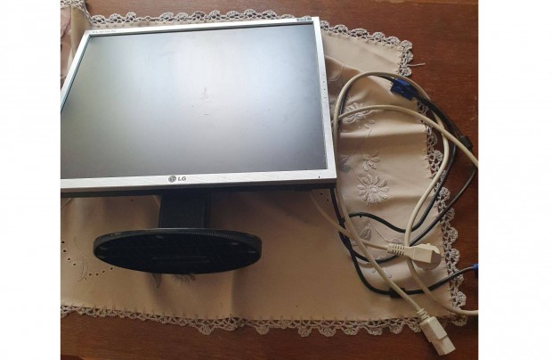 Monitor LCD LG 19" elad