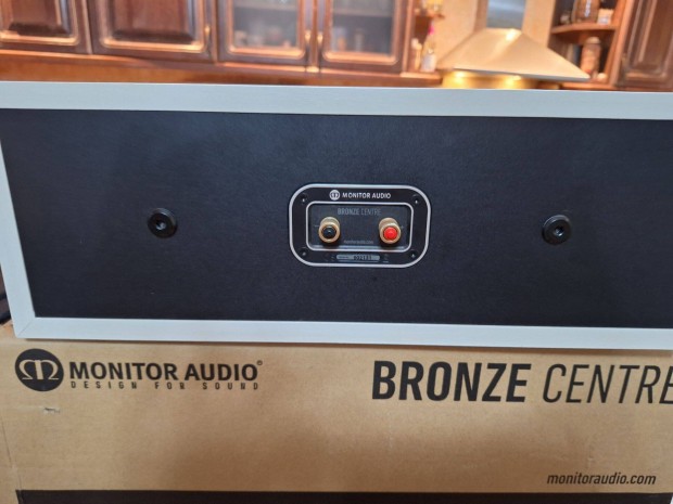 Monitor audio bronze center