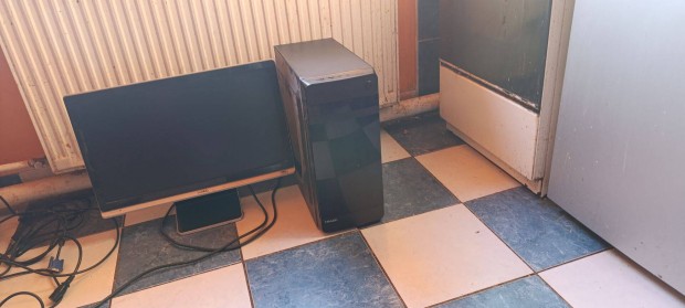 Monitor és gép