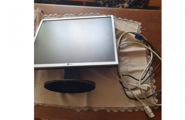 Monitor lcd LG 19" elad