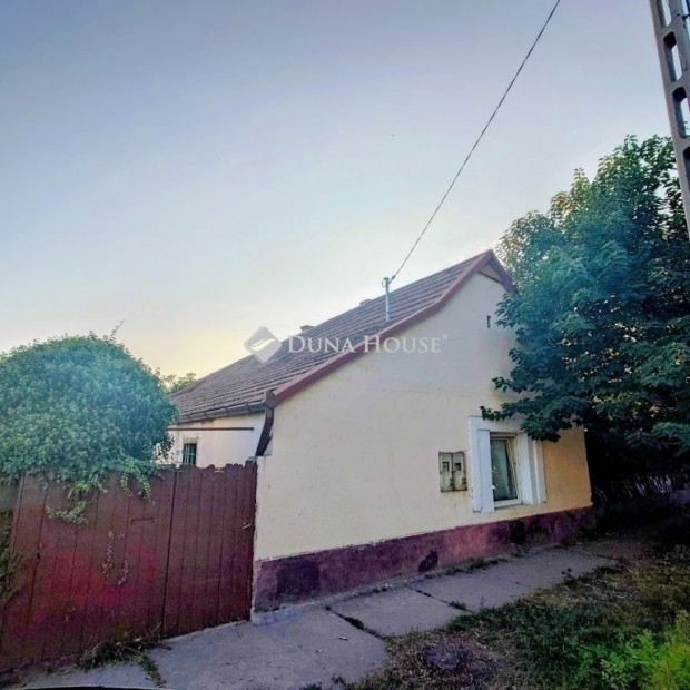 Monori 102 nm-es h�z elad�