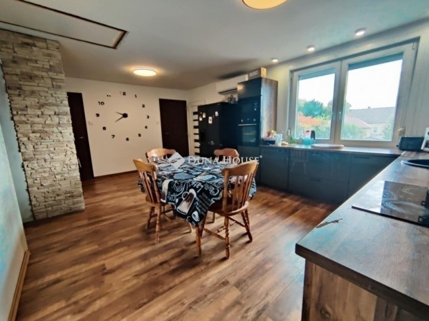 Monori elad� 105 nm-es h�z