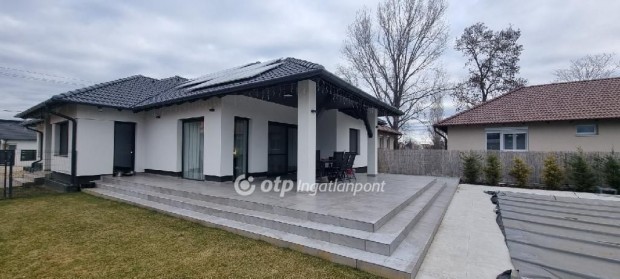 Monori elad 260 nm-es hz