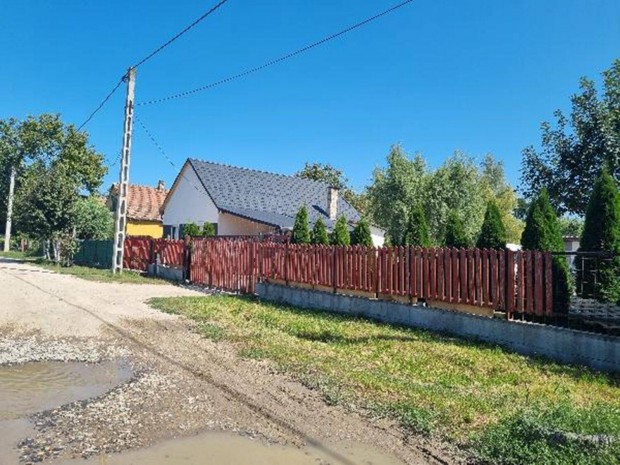 Monorierdőn 70nm-es cs.ház