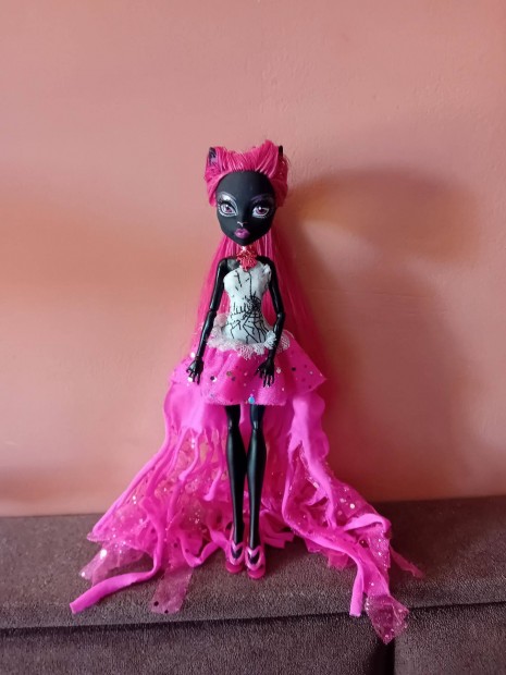 Monster High baba ( Catty Noir )