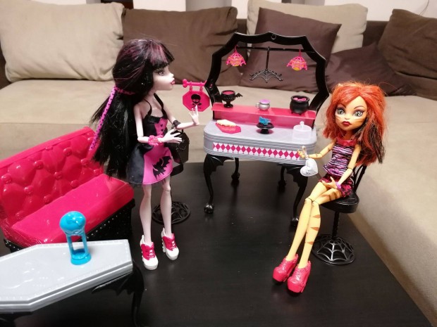 Monster High babk szett kiegsztkkel