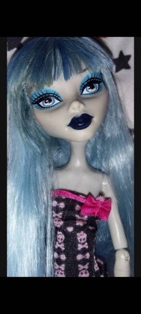 Monster high Ghoulia Yelps 
