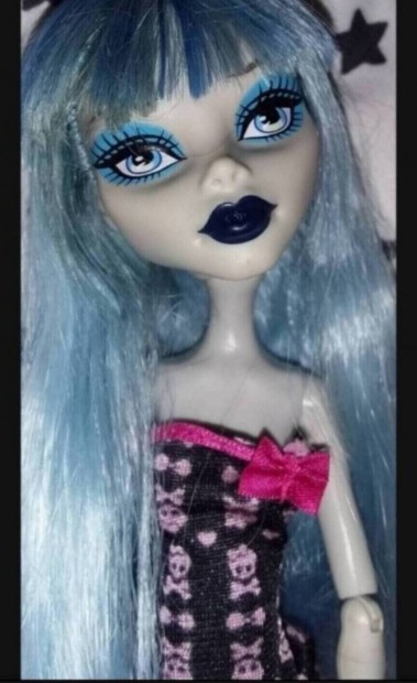 Monster high Ghoulia Yelps 