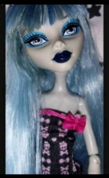 Monster high Ghoulia Yelps 