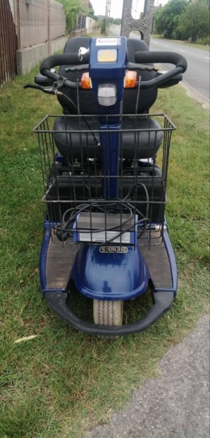 Moped rokkant elektromos kocsi