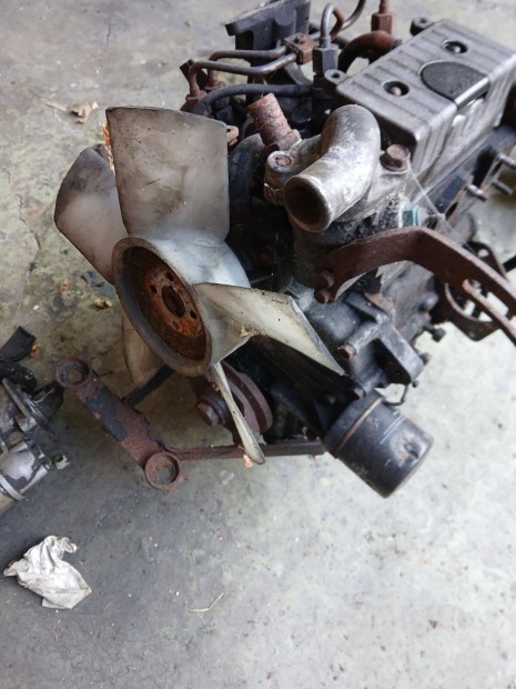 Mopedaut Kubota motorblokk elad