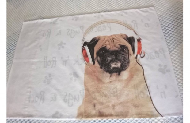 Mopsz Rock mintás párnahuzat eladó!