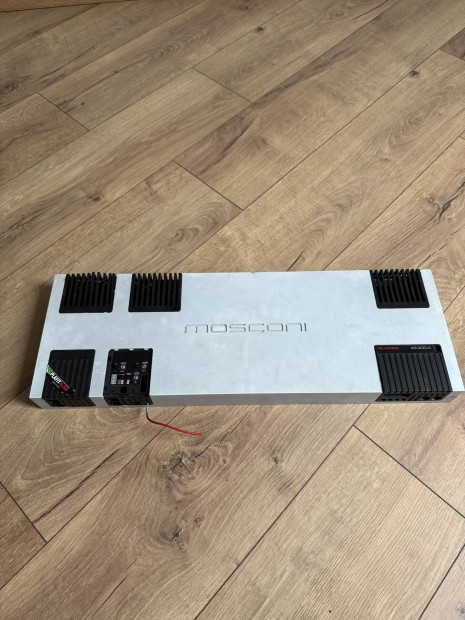 Mosconi Gladen AS 200.4 hq autós erősitő 1600w rms