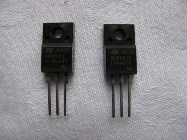 Mosfet tranzisztor P4NA60FI