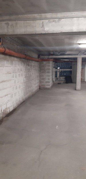 Mosonmagyaróvár kiadó mélygarázsban kocsibeállo