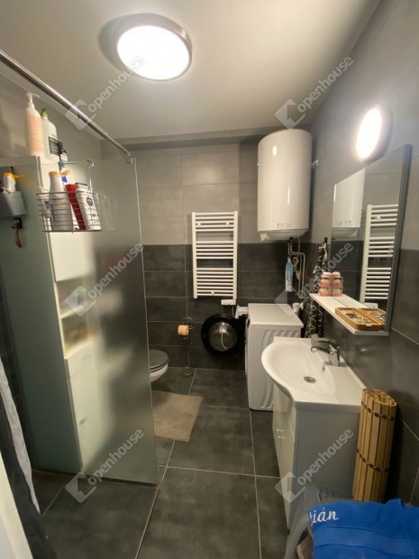 Mosonmagyarvron 4 szobs, 85 m2-es, feljtott laks elad