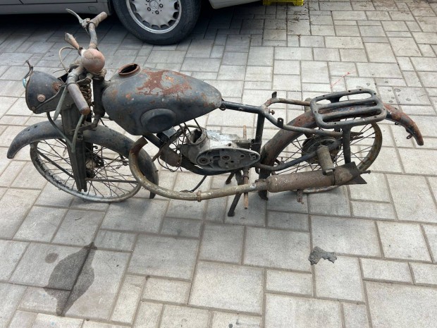 Moszkva K55 Ural Minszk lemezvills fellelt vz alkatrszek